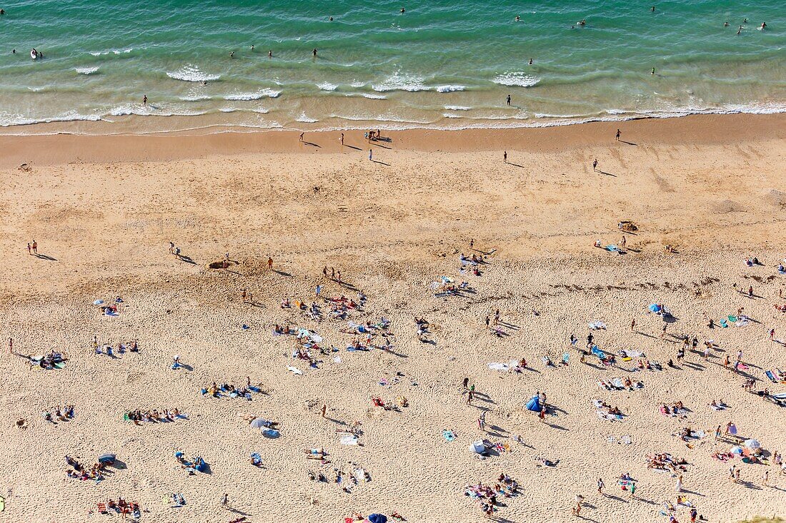 France, Charente Maritime, Ile de Re, St Clement des Baleines, Conche des Baleines beach in summer (aerial view)\n