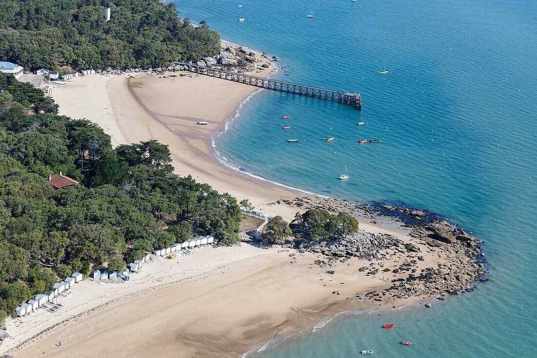 France, Vendee, Noirmoutier en l'Ile, Pointe de St Pierre, Les Dames beach and the jetty (aerial view)\n