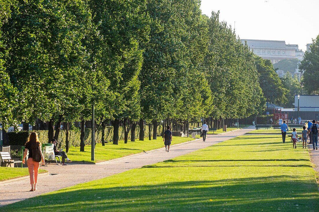 France, Paris, the gardens of Yerevan\n