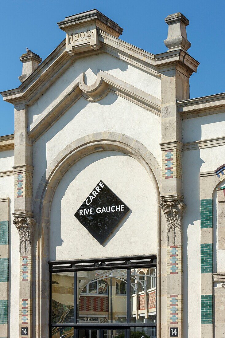 France, Meurthe et Moselle, facade of a building in Art Deco style in Boulevard 21first Regiment d'Aviation\n