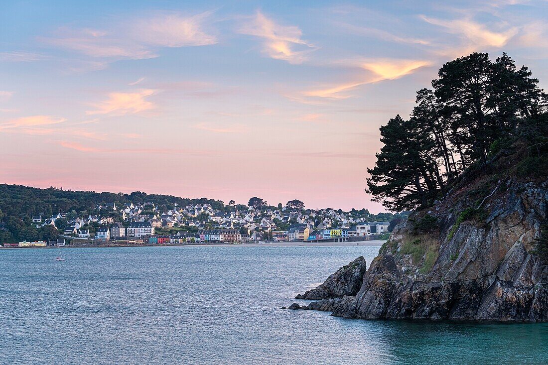 France, Finistere, Armorica Regional Natural Park, Crozon Peninsula, Morgat\n