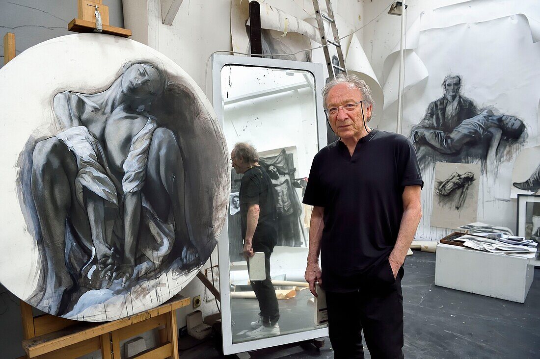 France, Ivry sur Seine, the artist Ernest Pignon-Ernest in his studio\n