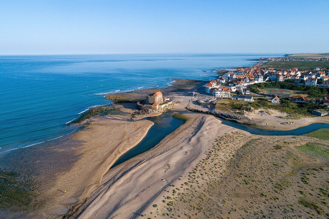 Frankreich, Pas de Calais, Ambleteuse, Fort Mahon, von Vauban entworfenes Fort und Mündung des Slack (Luftaufnahme)
