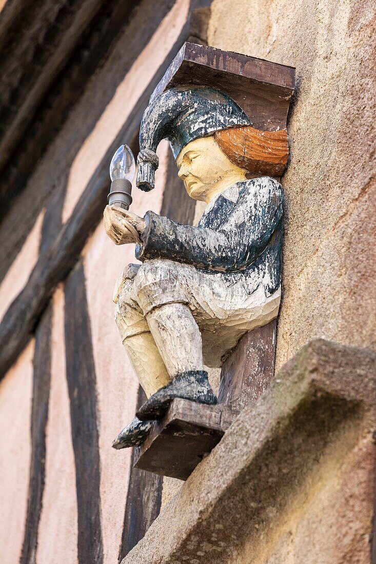 France, Morbihan, Auray, the port Saint-Goustan, the street of Petit-Port, wooden statue on old half-timbered house\n