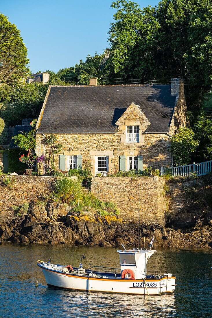 Frankreich, Finistere, Clohars-Carnoet, der malerische Fischerhafen von Doëlan