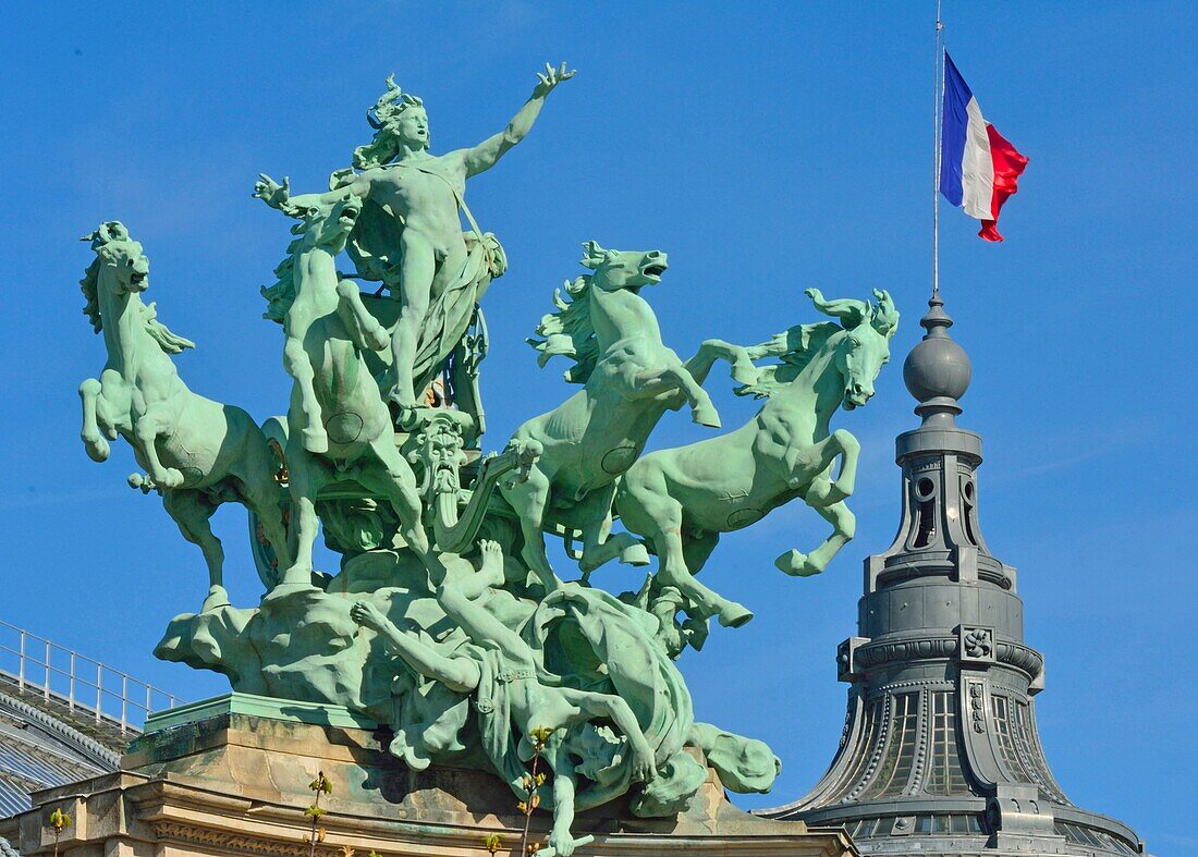 France, Paris, area listed as World Heritage by UNESCO, copper quadriga by Georges Recipon on the roof of the Grand Palais, allegorical work of art depicting Harmony triumphing over Discord\n