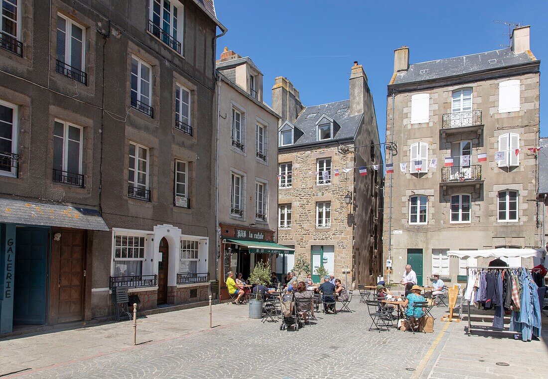 Frankreich, Manche, Cotentin, Granville, die Oberstadt auf einer felsigen Landzunge an der östlichsten Spitze der Bucht von Mont Saint Michel, Place Cambernon in der Oberstadt