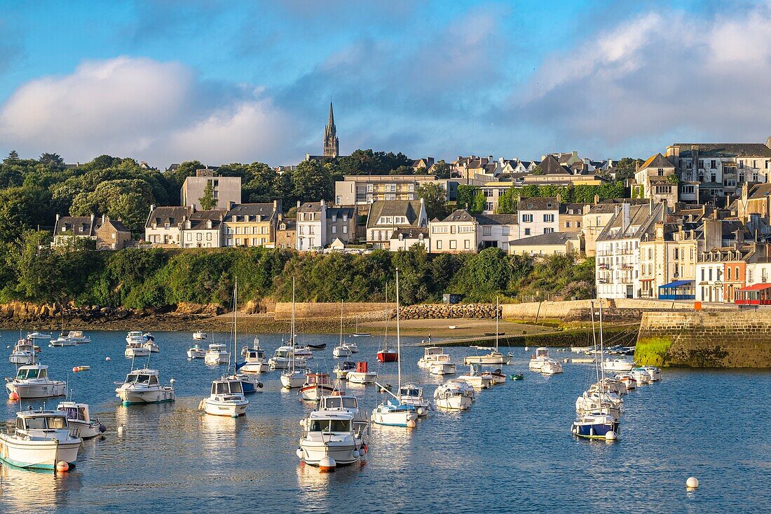 France, Finistere, Douarnenez, Rosmeur Port\n