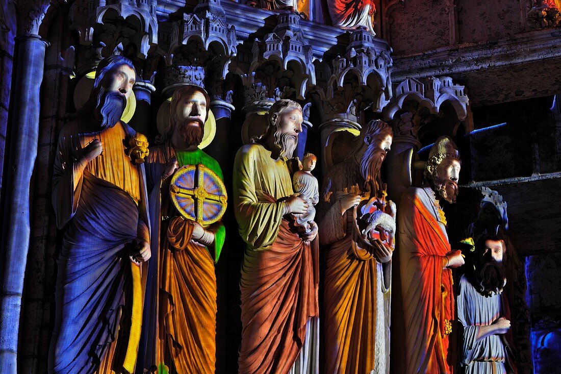 Frankreich, Eure et Loir, Chartres, Kathedrale Notre Dame, von der UNESCO zum Weltkulturerbe erklärt, Illuminationen während Chartres en Lumieres, Nordtor