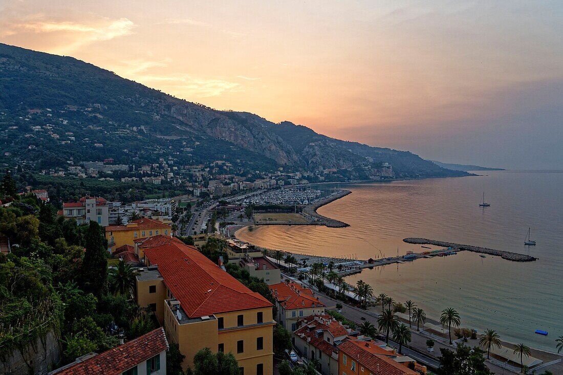 France, Alpes Maritimes, Menton, Baie de Garavan (Garavan Bay)\n