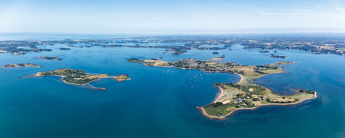 France, Morbihan, Gulf of Morbihan, Arz island and Ilur and Iluric islands (aerial view)\n