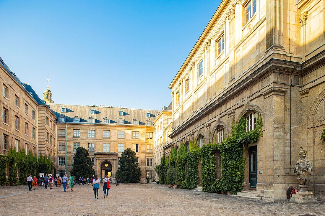 France, Paris, Heritage Days, the Institut de France\n