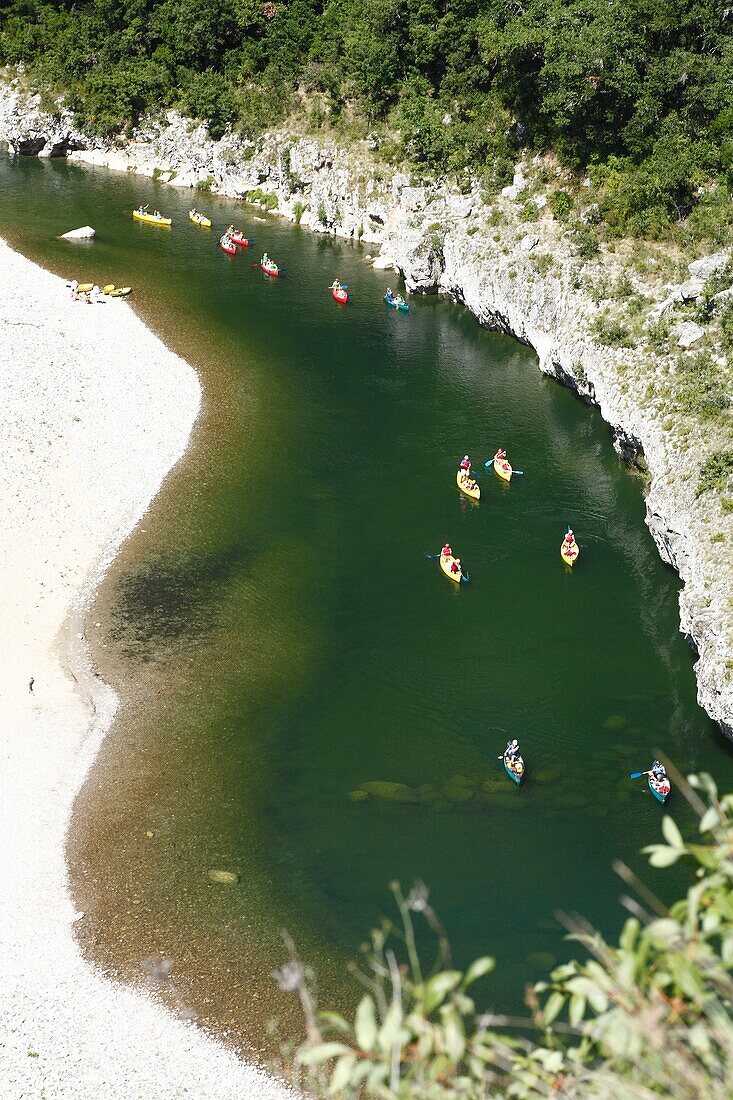 France, Ardeche, Sauze, Ardeche Gorges natural national reserve, tourist with kayaks between Gournier bivouac and Sauze\n