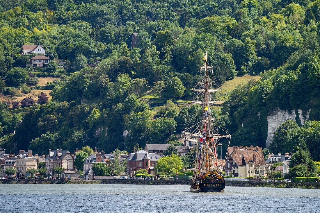 France, Seine Maritime, La Bouille, Armada of Rouen 2019, The Russian fregate Shtandart going up the Seine\n