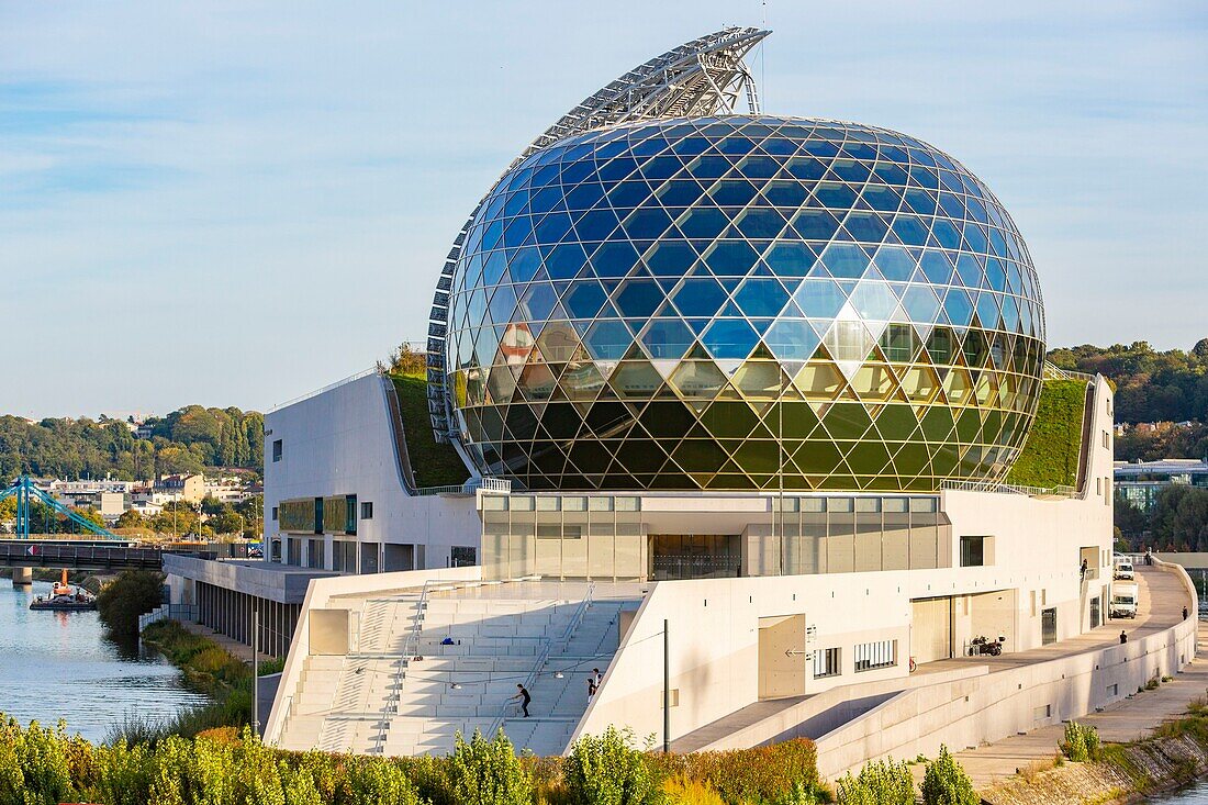 Frankreich, Hauts de Seine, Boulogne Billancourt, Insel Seguin, Seine Musical, vielseitiger Konzertsaal, entworfen von den Architekten Shigeru Ban und seinem Partner Jean de Gastines, eingeweiht am 21. April 2017