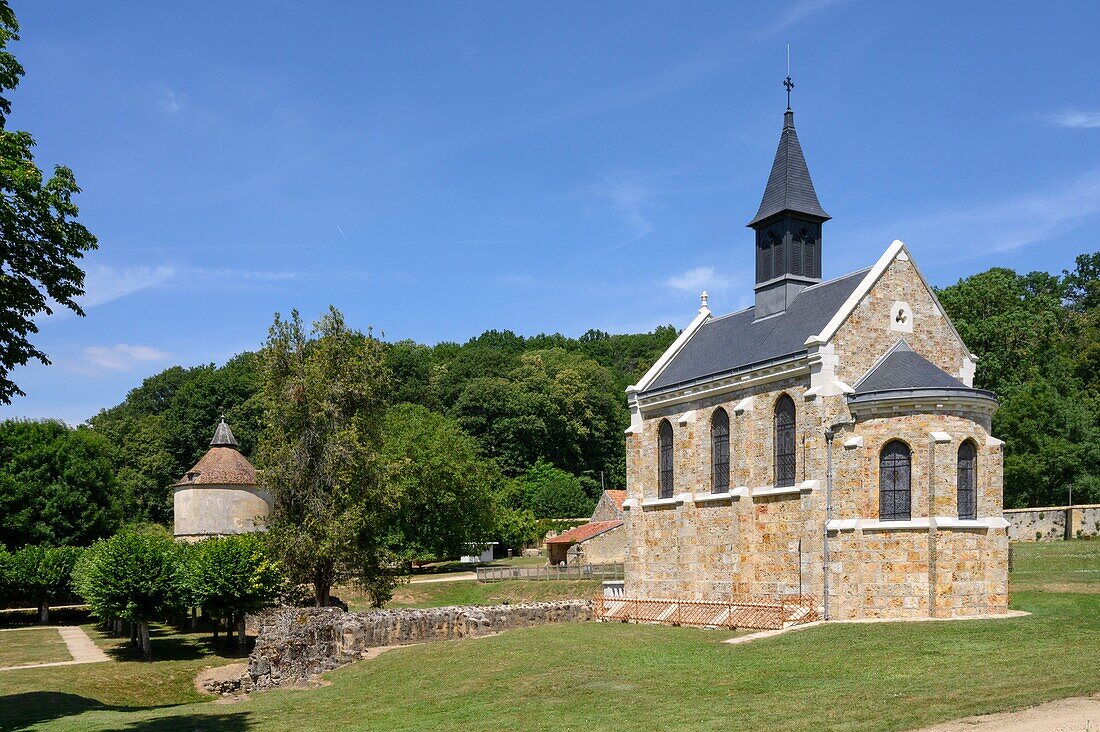 France, Yvelines, haute vallée de Chevreuse natural regional park, Magny les hameaux, Port Royal des champs Cistercian abbey founded in 1204, oratory and ruins from the ancient church\n