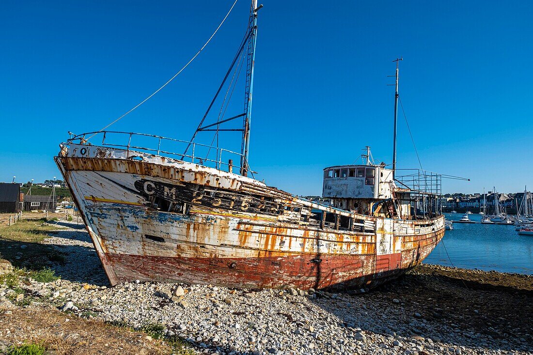 France, Finistere, Armorica Regional Natural Park, Crozon Peninsula, Camaret-sur-Mer, ships cemetery\n