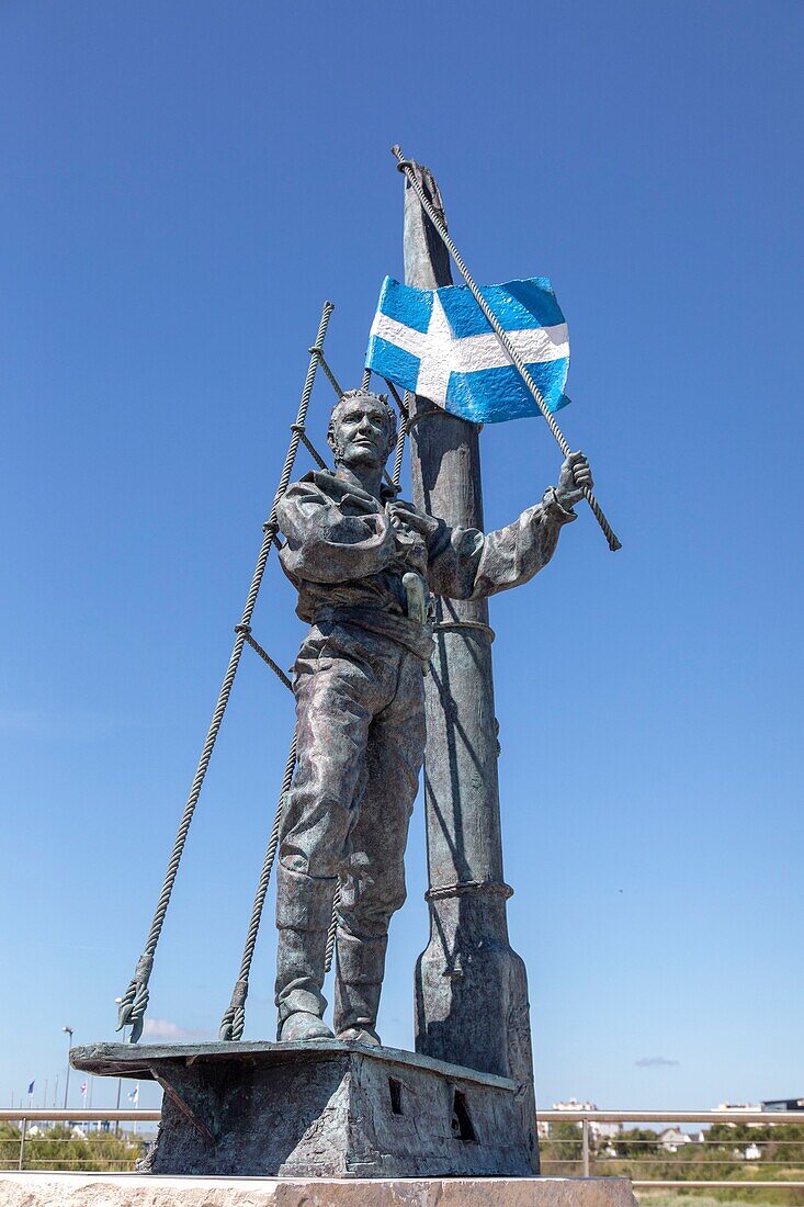 France, Pas de Calais, Calais, statue in homage to Calais corsairs and the most famous of them Tom Souville\n