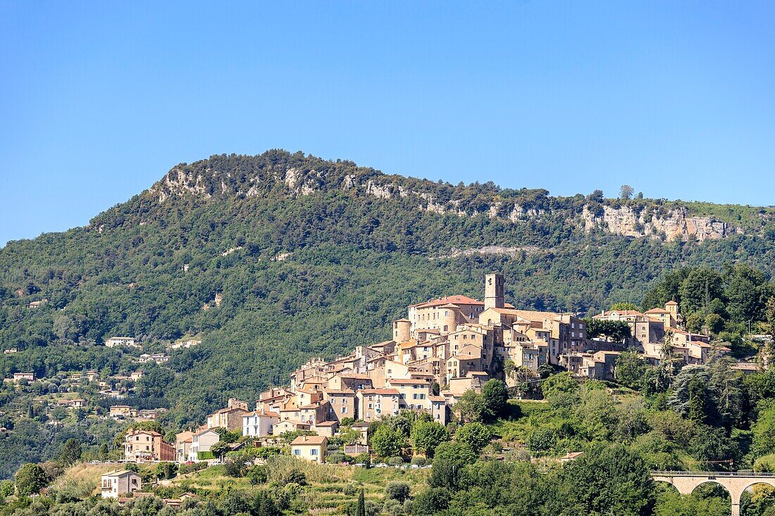 France, Alpes Maritimes, Parc Naturel Regional des Prealpes d'Azur, Le Bar sur Loup\n