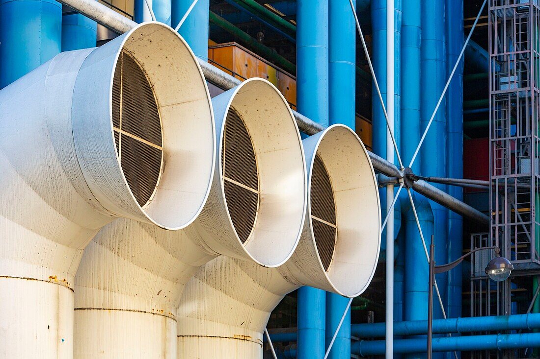 France, Paris, Les Halles district, the Pompidou Center or Beaubourg, architects Renzo Piano, Richard Rogers and Gianfranco Franchini\n