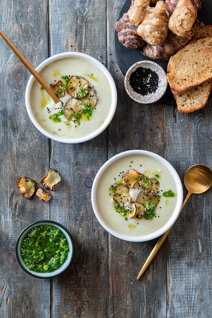 Jerusalem artichoke soup with pesto