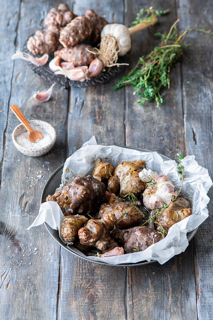 Geröstete Topinambur mit Knoblauch und Thymian