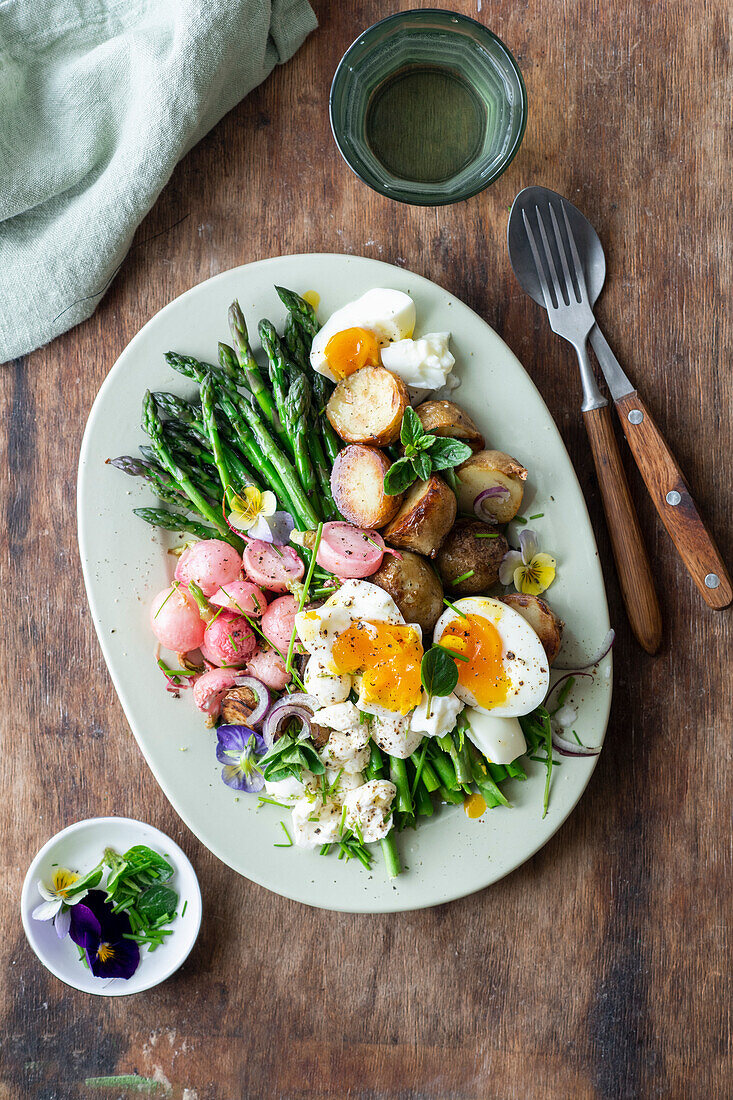 Green asparagus, potato and egg salad