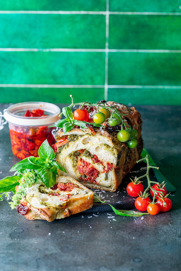 Tomato and pesto bread