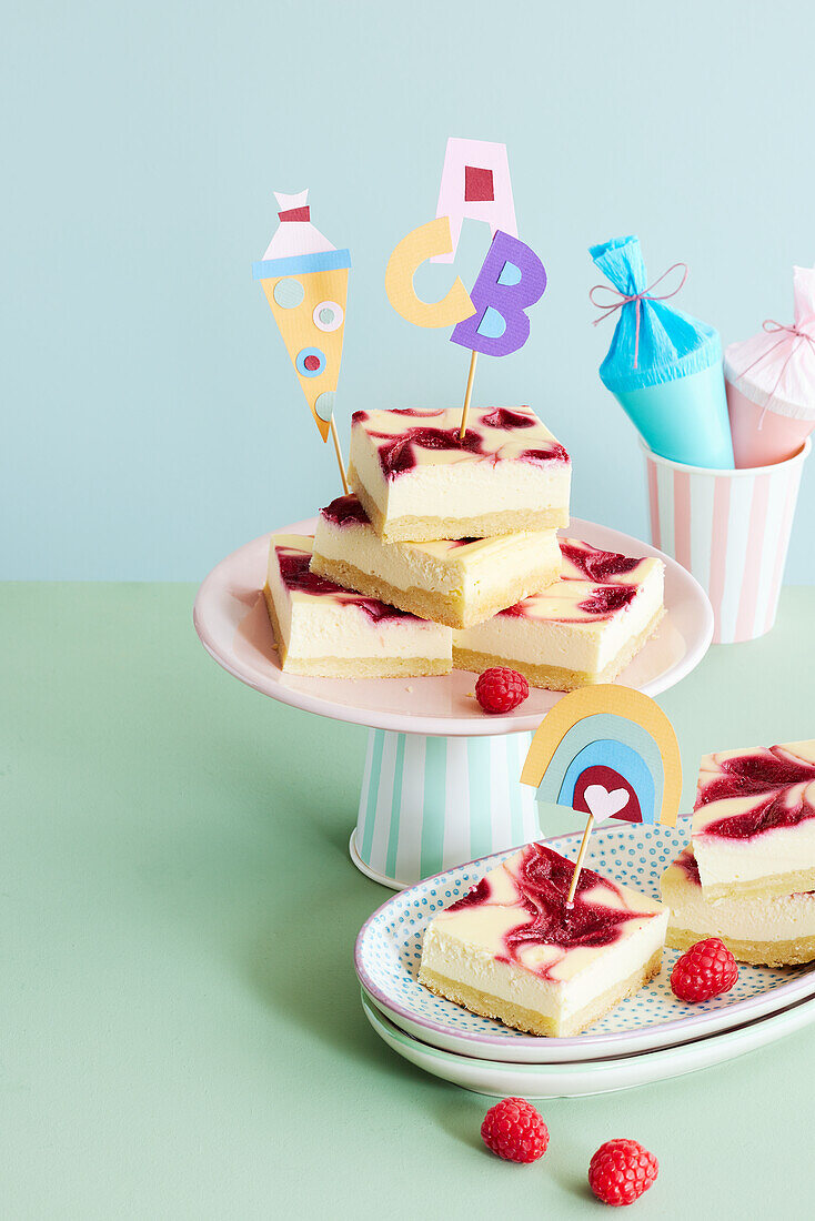 Tray-baked raspberry cheesecake