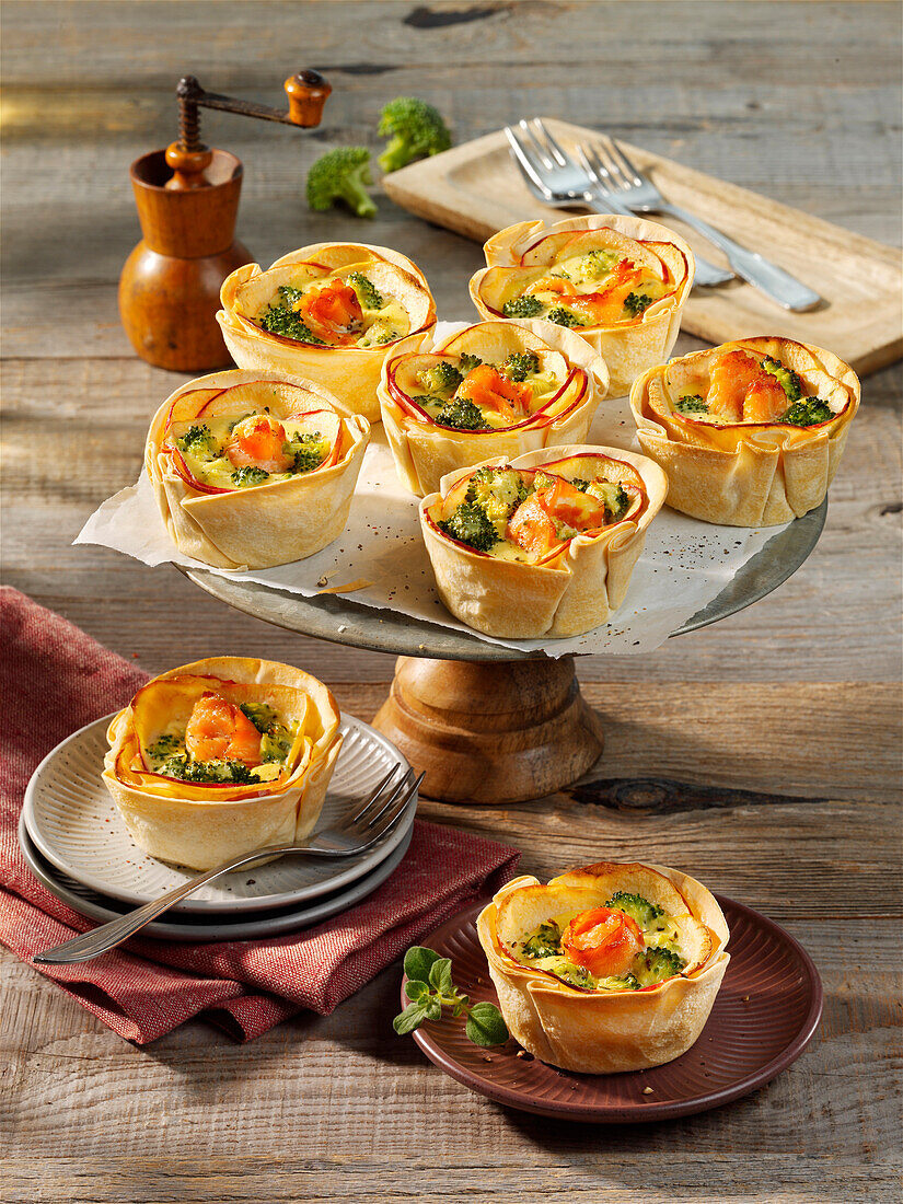 Savory salmon muffin cups with broccoli