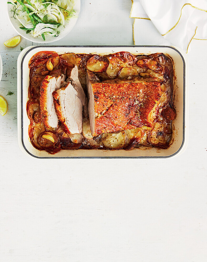 Fenchel-Schweinebraten mit Kartoffeln aus dem Ofen