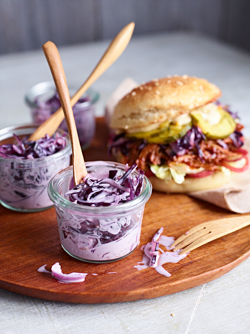 Red cabbage salad