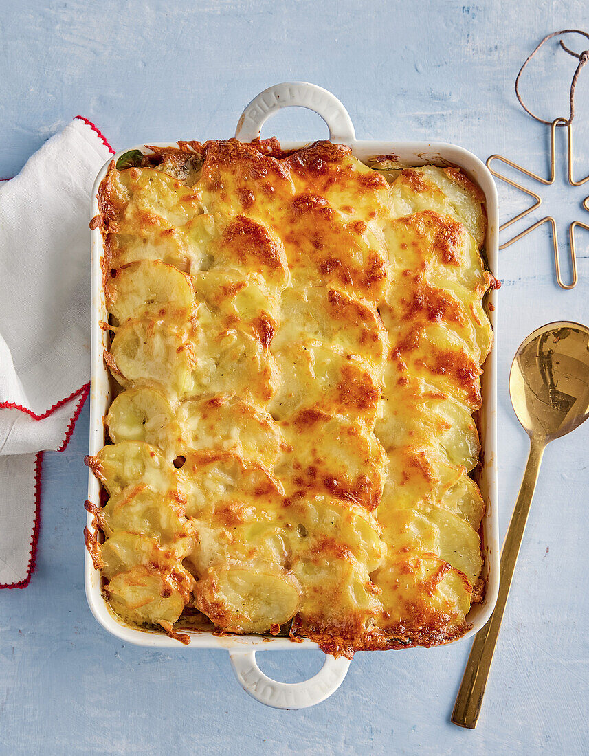 Creamy chicken and spinach potato casserole