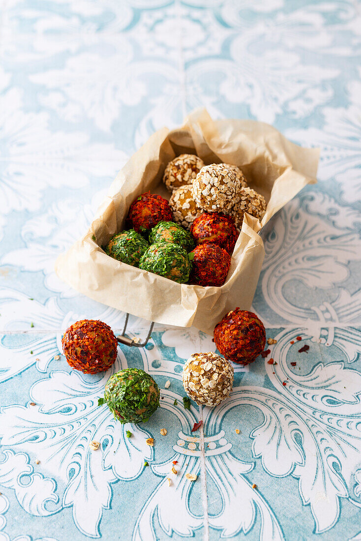 Savoury protein balls to go (vegan, gluten-free)