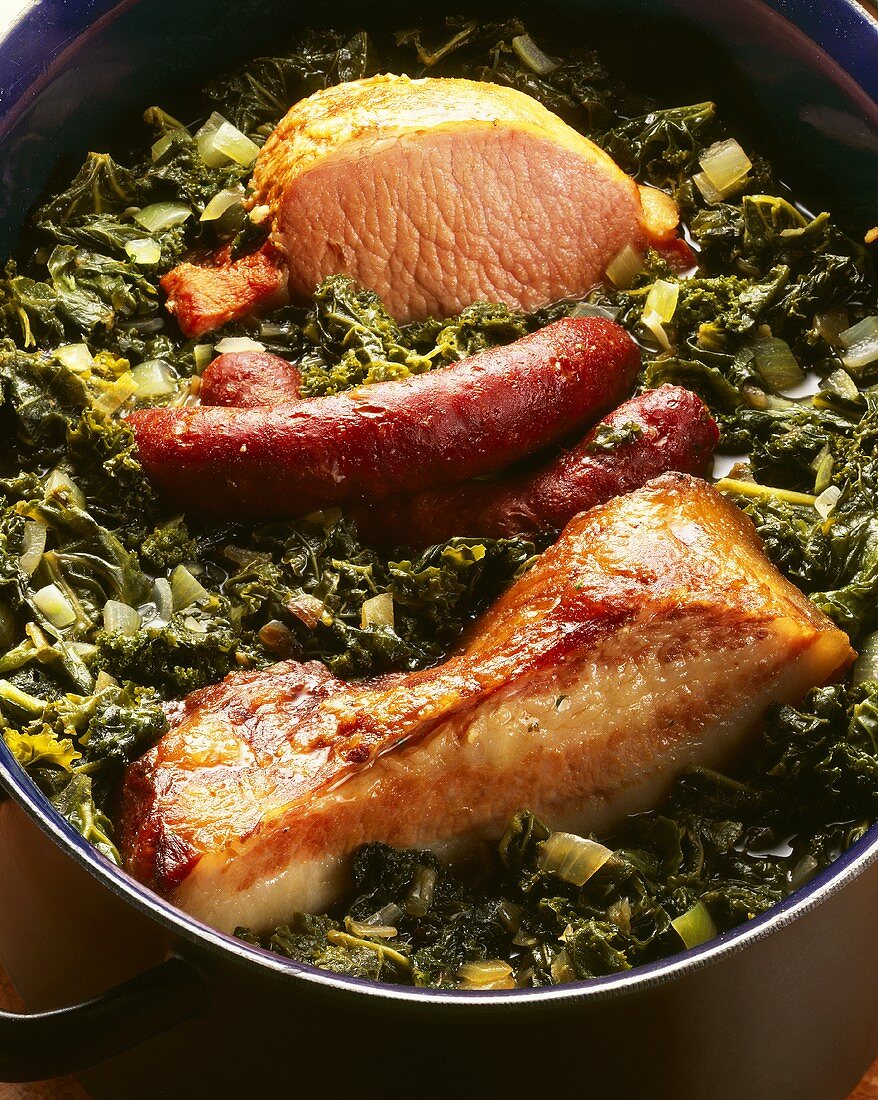 Kale with pork tripe, smoked pork rib & smoked belly pork 