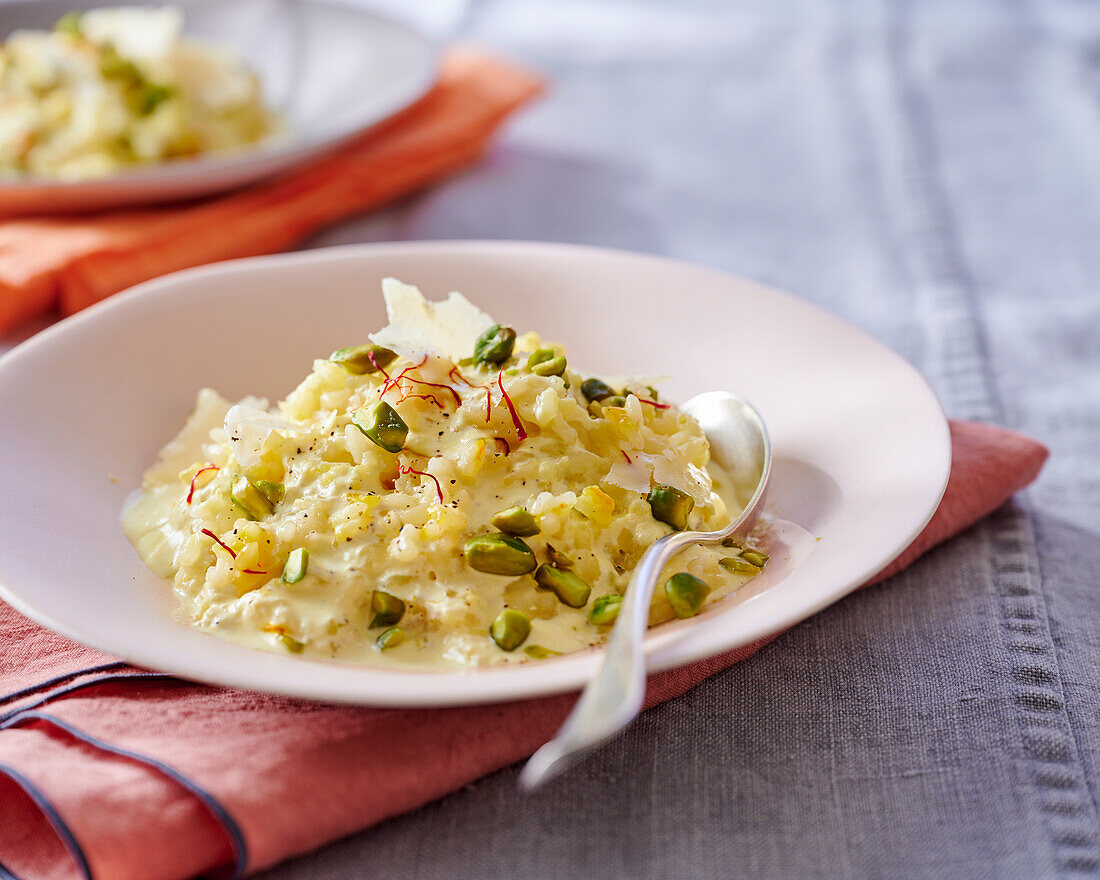 Safran-Risotto mit Mascarpone und Pistazien