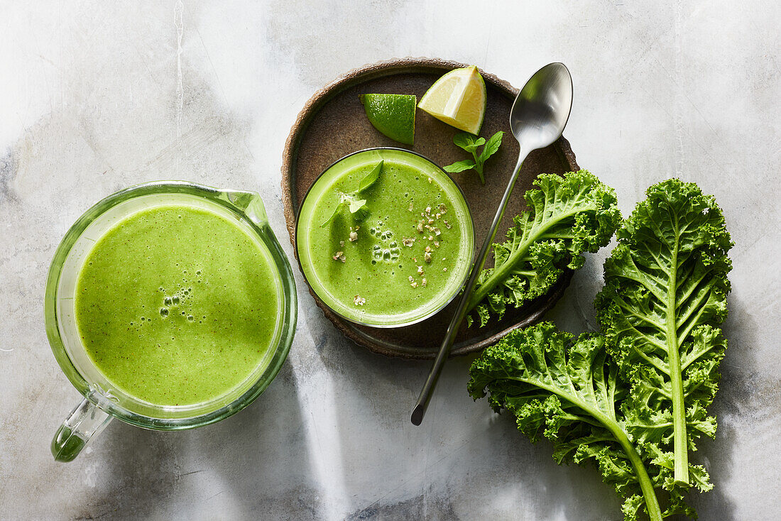 Kale smoothie with avocado, coconut water and green pepper
