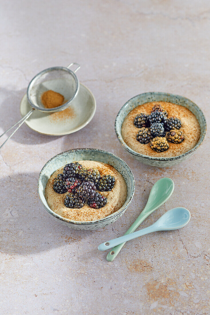 Walnut and cashew porridge with blackberries