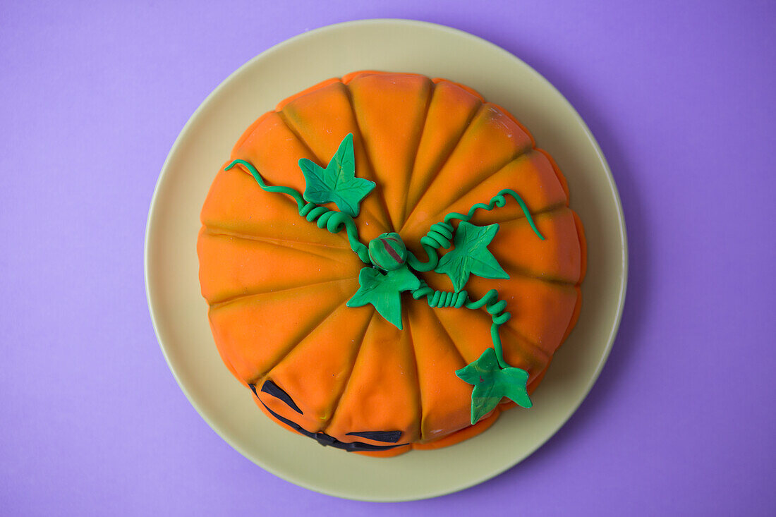 Orange Halloween pumpkin cake