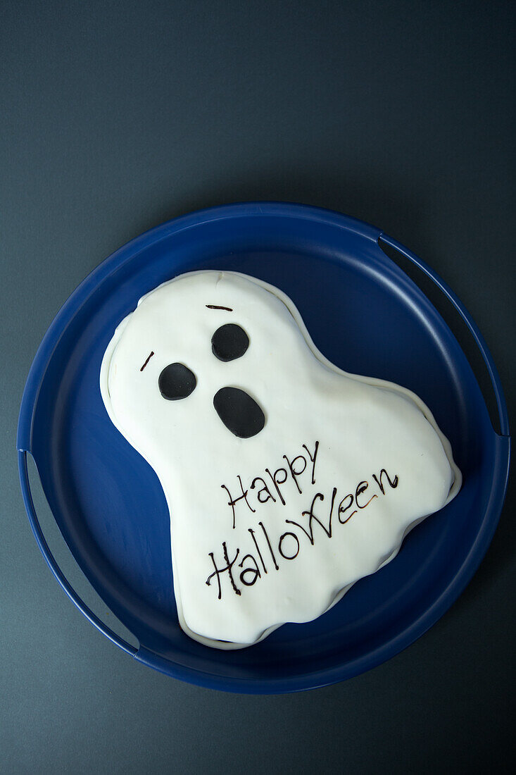 Spooky white Halloween ghosts made from butter and sugar