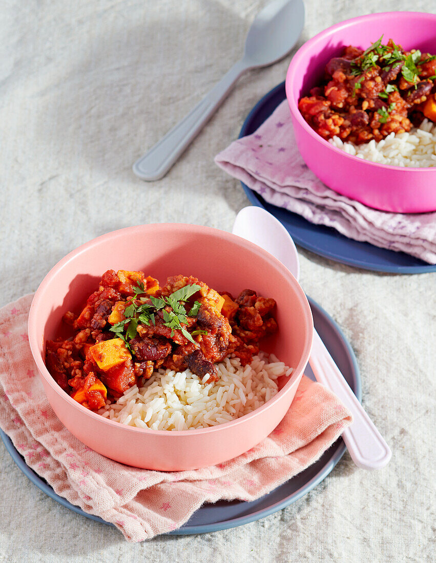 Chili sin carne with soya shreds and sweet potatoes