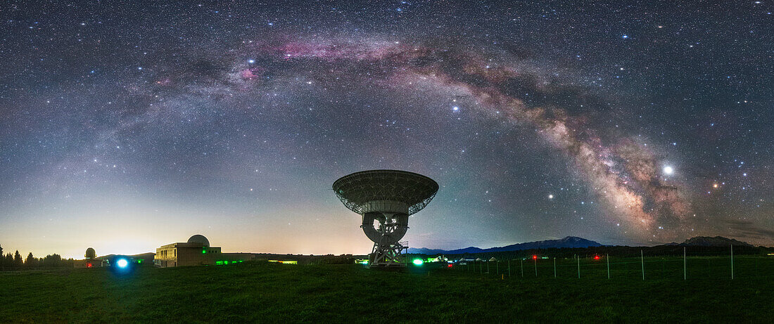 Milky Way over Nanshan observatory, Xinjiang, China