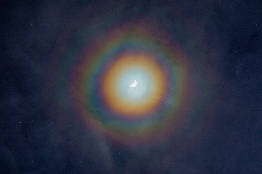 Lunar corona