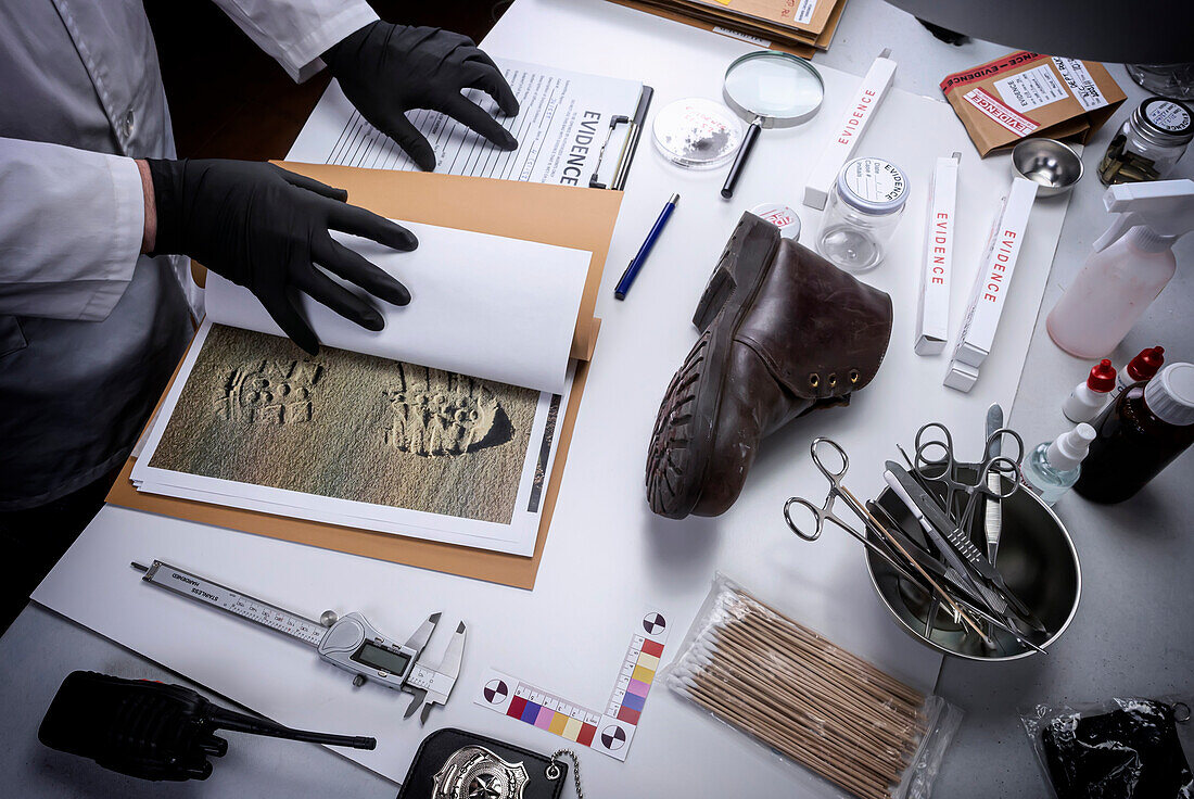 Forensic footwear analysis