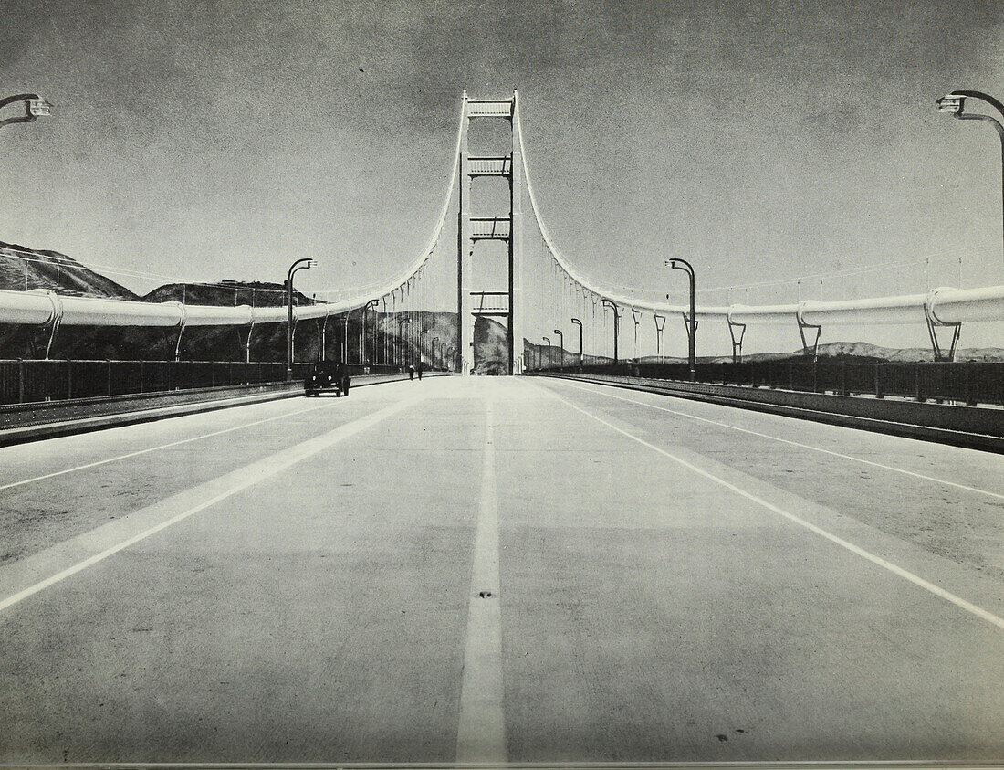Centre of the main span Golden Gate Bridge, 1937