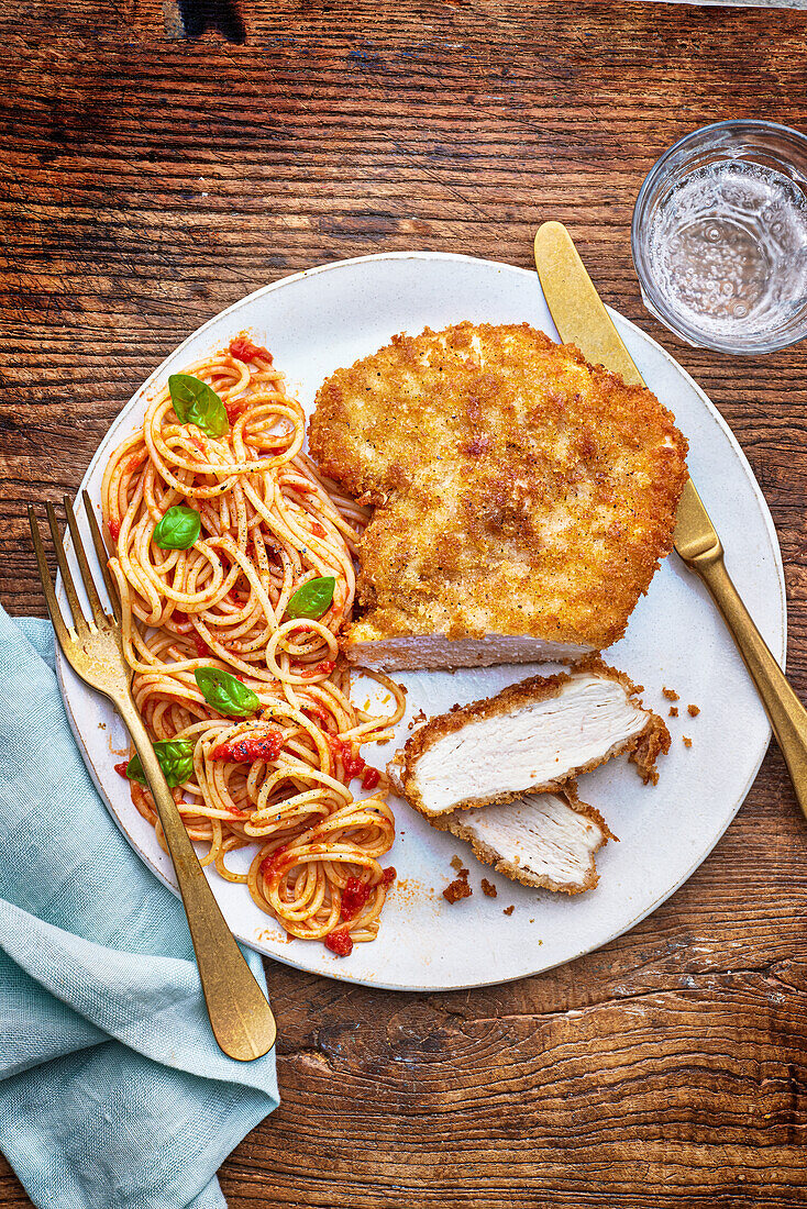 Hähnchen Milanese mit Spaghetti