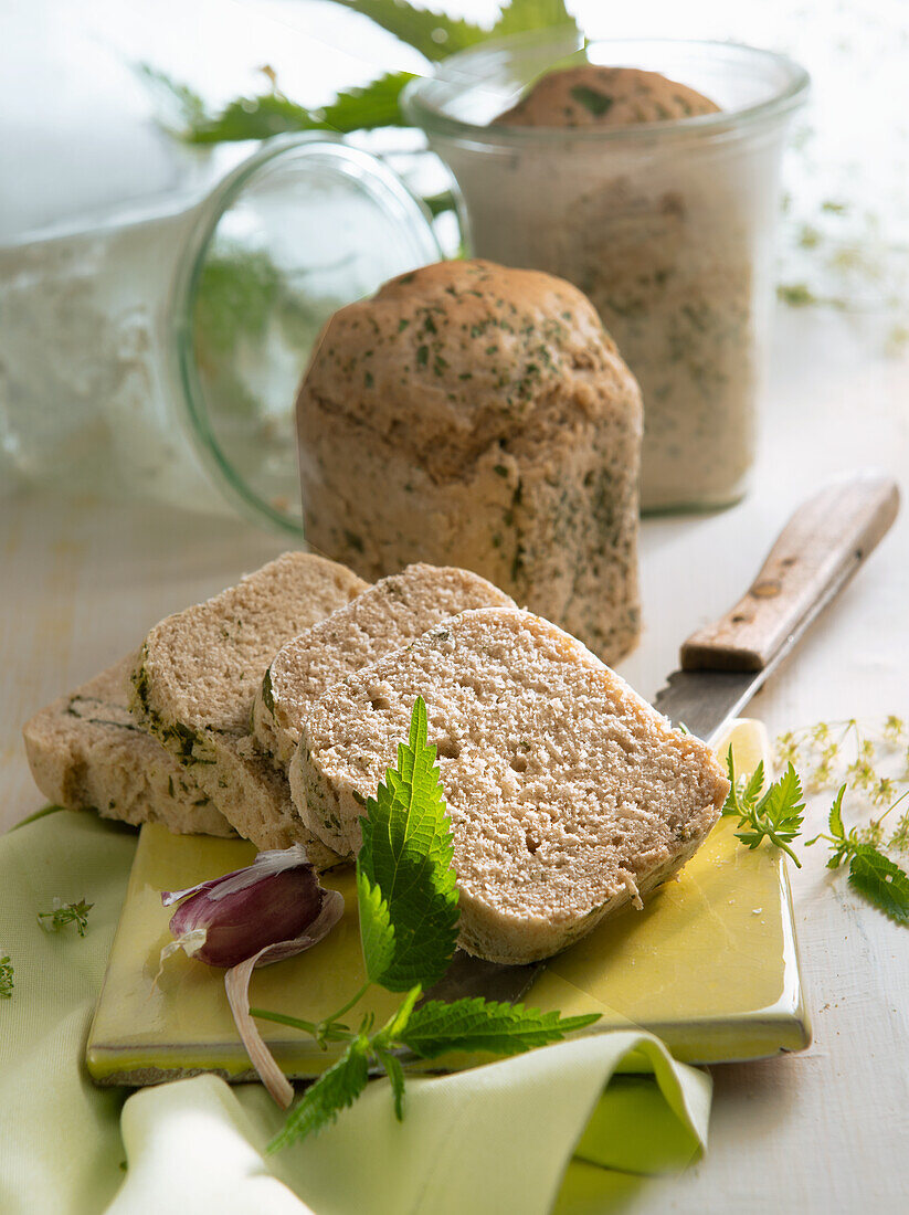 Wild herb bread from the jar