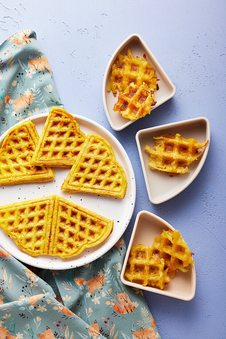 Pumpkin waffles and mini rösti crisps