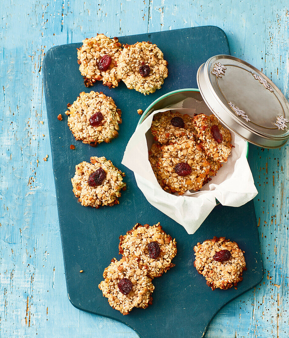 Power snacks with cranberries