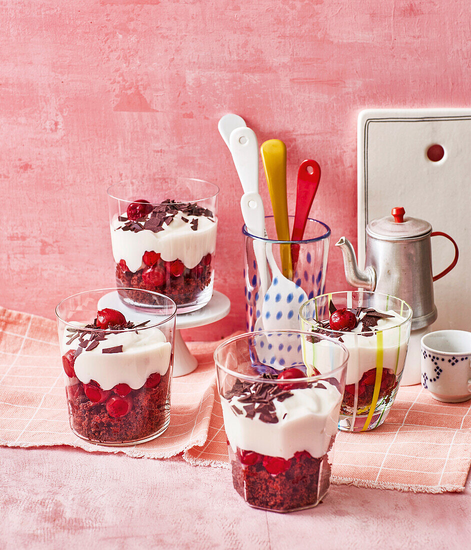 Snow White cake in a glass